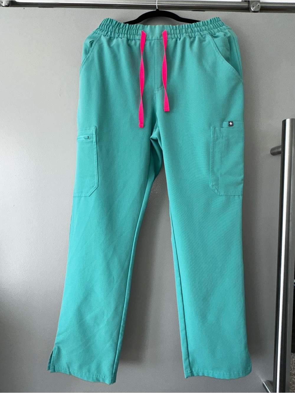 FIGS KADE women’s scrub pants